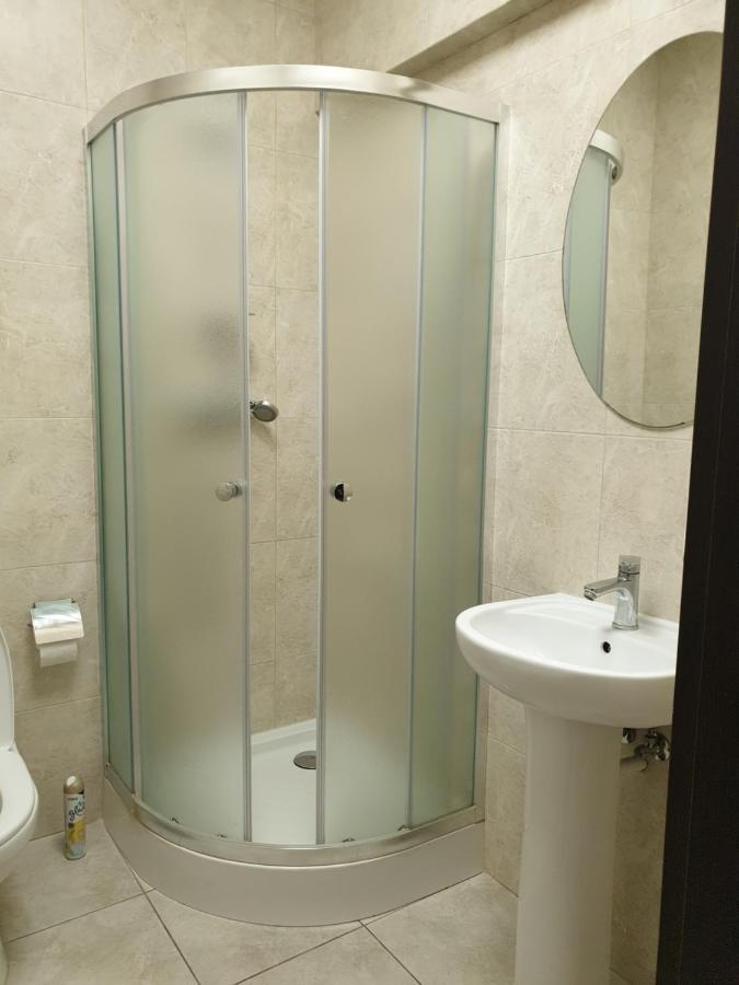 Hotel Obolon-Arena Киев Екстериор снимка